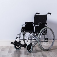 Президент РФ дал ряд поручений по вопросам организации закупок кресел-колясок для инвалидов